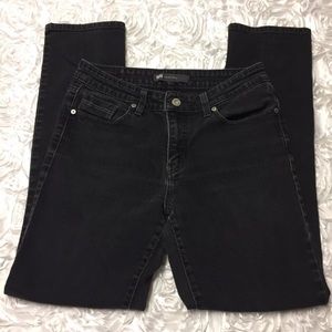 Levi’s black skinny jeans